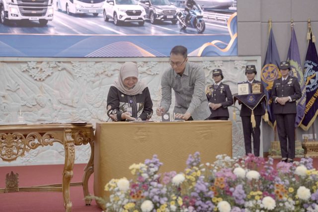 Penandatanganan MoU BPSDM Perhubungan (2)