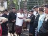 Jelang Galungan dan Kuningan, PHDI dan Bakesbangpol Kota Denpasar Bagikan 300 Paket Daging Babi