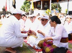 Pemkot Denpasar “Ngaturang Bhakti Pujawali” di Pura Pengubengan Besakih