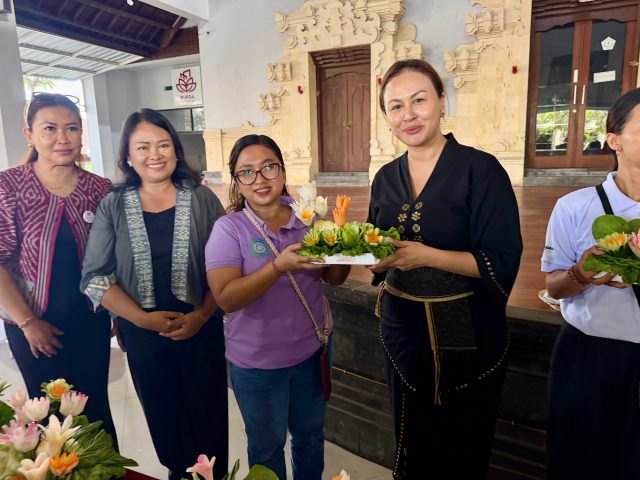 Garnish dan Fruit Carving (2)
