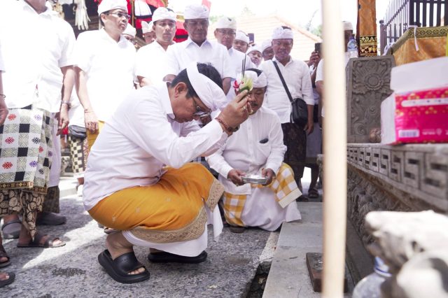 Karya di Pura Gede Batur Pererenan (1)
