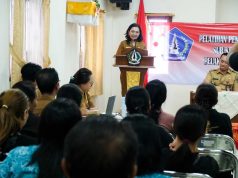 Ketua Dekranasda Badung Serahkan Bantuan Alat Pengemasan kepada Pelaku IKM