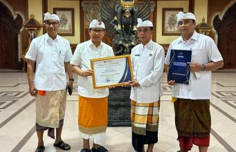 Bupati Badung Beri Penghargaan Dinas Sosial Badung, Capai Opini Kualitas Tertinggi Tanpa Maladministrasi Ombudsman RI