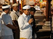 Bupati Badung Hadiri Tiga Pujawali di Darmasaba, Tegaskan Penguatan Infrastruktur dan Keamanan Berbasis Desa Adat