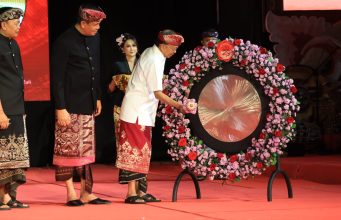 Tutup PKB Ke-48 dan Buka Festival Seni Bali Jani VIII 2026, Gubernur Koster: Jangan Bosan, Bali Terkenal karena Budaya