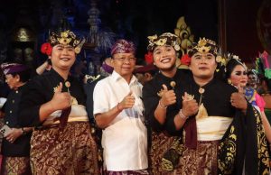 Gubernur Koster Saksikan Parade Gong Kebyar Dewasa PKB XLVIII 2026, Bangli dan Denpasar Suguhkan Spiritualitas serta Kekuatan Tradisi Bali