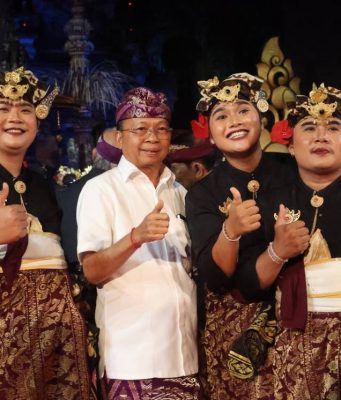 Gubernur Koster Saksikan Parade Gong Kebyar Dewasa PKB XLVIII 2026, Bangli dan Denpasar Suguhkan Spiritualitas serta Kekuatan Tradisi Bali