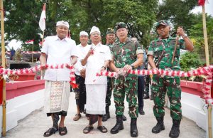 Perkuat Akses Masyarakat, Pangdam IX/Udayana Resmikan Jembatan Perintis Garuda Desa Saba