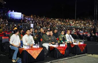 Pecah, Ny. Putri Koster Saksikan “Bintang 5 Musika Jani” FSBJ VIII di Ardha Candra