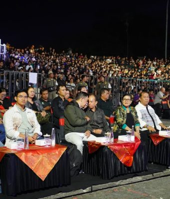 Pecah, Ny. Putri Koster Saksikan “Bintang 5 Musika Jani” FSBJ VIII di Ardha Candra