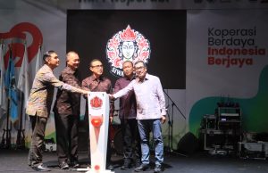 Kukuhkan Pengurus KD-KMP, Walikota Jaya Negara Hadiri Malam Apresiasi Puncak HUT Ke-79 Koperasi