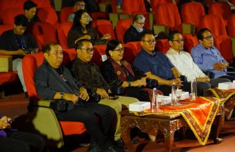 Di Antara Prasasti dan Kegelisahan Zaman: Teater Agustus Membaca Bali Melalui Pentas “Prasasti” di FSBJ VIII 2026
