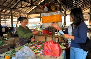 Promo Semangat Baru Makin Berdaya, PLN ULP Mengwi Sapa Pelanggan di Pasar Putra Sedana Abianbase