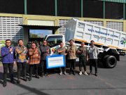 Dukung Pengelolaan Sampah di Bali, BRI Serahkan Bantuan 1 Unit Dump Truck kepada Kodam IX/Udayana