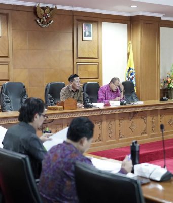 Made Ponda Wirawan Pimpin Rapat Pansus, Matangkan Ranperda Penyertaan Modal kepada PT Jamkrida Bali Mandara