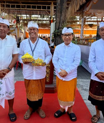 Ketua DPRD Badung Gusti Anom Gumanti Hadiri Karya Atma Wedana di Desa Adat Tuban