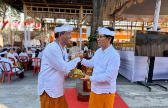 Digelar Masal, Bupati Adi Arnawa Hadiri Karya Atma Wedana Desa Adat Tuban