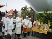 Gelar Upacara Pitra dan Manusa Yadnya Masal, Wabup Bagus Alit Sucipta Puji Kemandirian Krama Padang Luwih