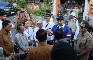 Sekda Denpasar Eddy Mulya Dampingi Menteri PKP RI Maruarar Sirait Tinjau Program BSPS di Banjar Oongan Tonja