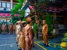 Sekda Eddy Mulya Pimpin Apel Disiplin di Lingkungan Bapenda Kota Denpasar