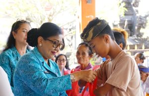 Aksi Sosial Bergerak dan Berbagi Hadir di Buleleng, Putri Koster Ajak Masyarakat Dukung Pembangunan, Ketahanan Pangan, dan Kepedulian Sosial