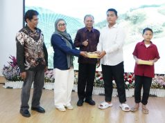 Pegang Teguh Aturan Jurnalistik, Gubernur Koster Hadiri HUT IWO Provinsi Bali