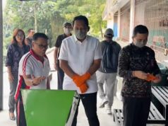Ketua DPRD Badung Panen Kompos Hasil Pengolahan Sampah Organik di Sekretariat DPRD Badung