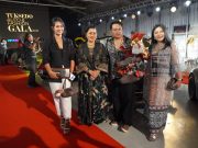 Hadiri Tuksedo Auto and Fashion Gala 2026, Ny. Putri Koster Dorong Desainer Bali Angkat Tenun Tradisional ke Panggung Dunia