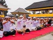 Sekda Badung Pimpin “Bhakti Penganyar” di Pura Kahyangan Jagat Pasar Agung Besakih, Giri Tohlangkir