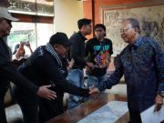 Terkait UMP 2027, Gubernur Wayan Koster Terima Aspirasi Peserta Aksi Kamisan dan Serikat Pekerja