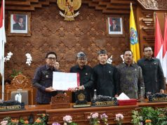 Wawali Arya Wibawa Hadiri Sidang Paripurna Ke-23 DPRD Kota Denpasar, Seluruh Fraksi DPRD Setujui Perda Kawasan Tanpa Rokok