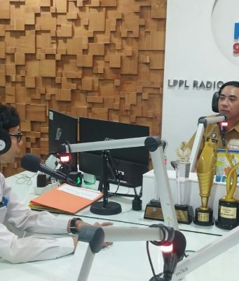 Awas, Benda Logam Bisa Antarkan Listrik, PLN UP2D Bali Gandeng RPKD 92,6 FM Edukasi Keselamatan Masyarakat